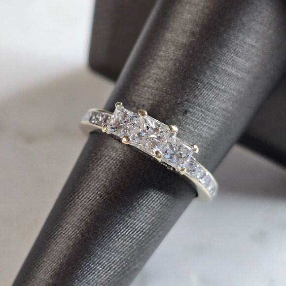 Womens Vintage Estate 14k White Gold Diamond Heart Ring 2.7gE6169